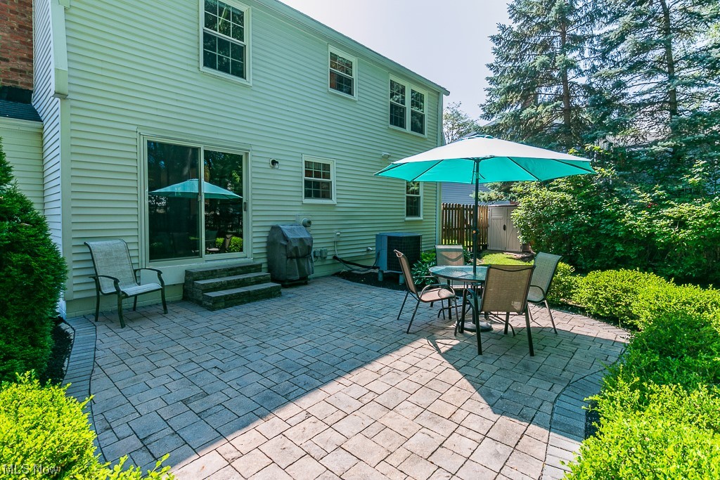 Lake Grove Estates - Residential