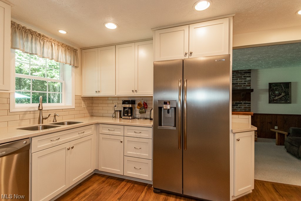 Lake Grove Estates - Residential