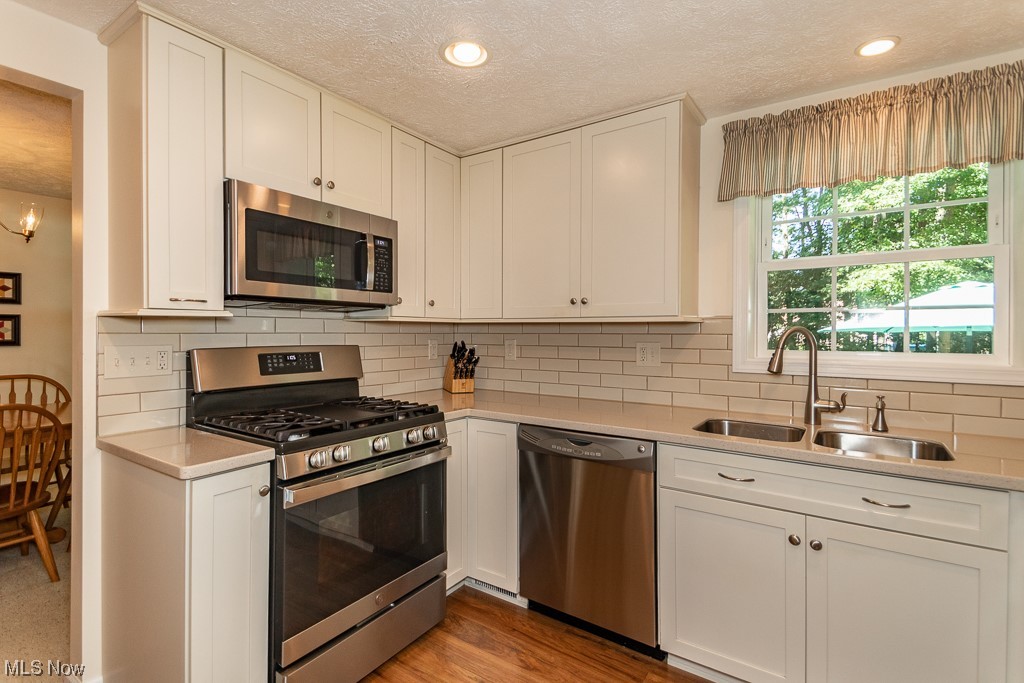 Lake Grove Estates - Residential