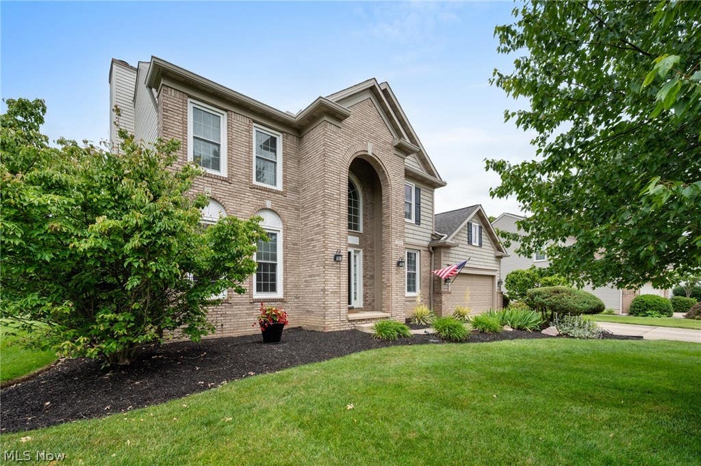 Photo of 559 Alliance Drive, Sagamore Hills, OH 44067 (MLS # 5220469)