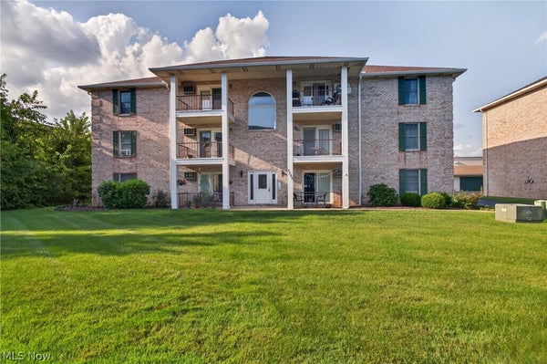 7380 EISENHOWER DR UNIT 3, YOUNGSTOWN, OH 44512 - Image df8efecbb908d264f1a2d8623d247cb7/2492789766