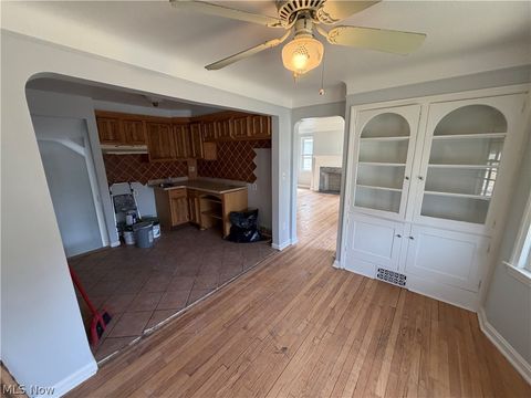 Tiny photo for 871 E 232nd Street, Euclid, OH 44123 (MLS # 5201455)