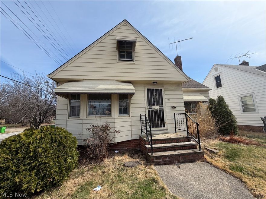 Welcome home to 871 E 232nd St in Euclid! This 4 bed 3 bath Cape Cod is ready for your personal touches! Lots of space here for a handy homeowner or an investor to force appreciation. Formerly a rental property, this is a blank slate for someone to take to the next level. With ARV's over $200k in the area, there is plenty of meat on these bones. Newer dimensional shingle roof, along with newer Furnace and Hot Water Tank. Call your favorite agent today before this one is going going gone! Absolutely no seller financing or contract assignments. End Buyers Only! Preference for buyer to assume minor exterior POS items. EMAIL for a copy of the report.