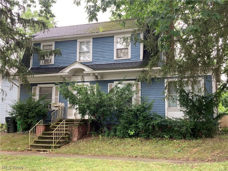 Great investment opportunity near downtown Wooster!  2 - 1 bedroom units and a studio apartment that are all currently occupied.  Don't miss your chance to see this triplex!
