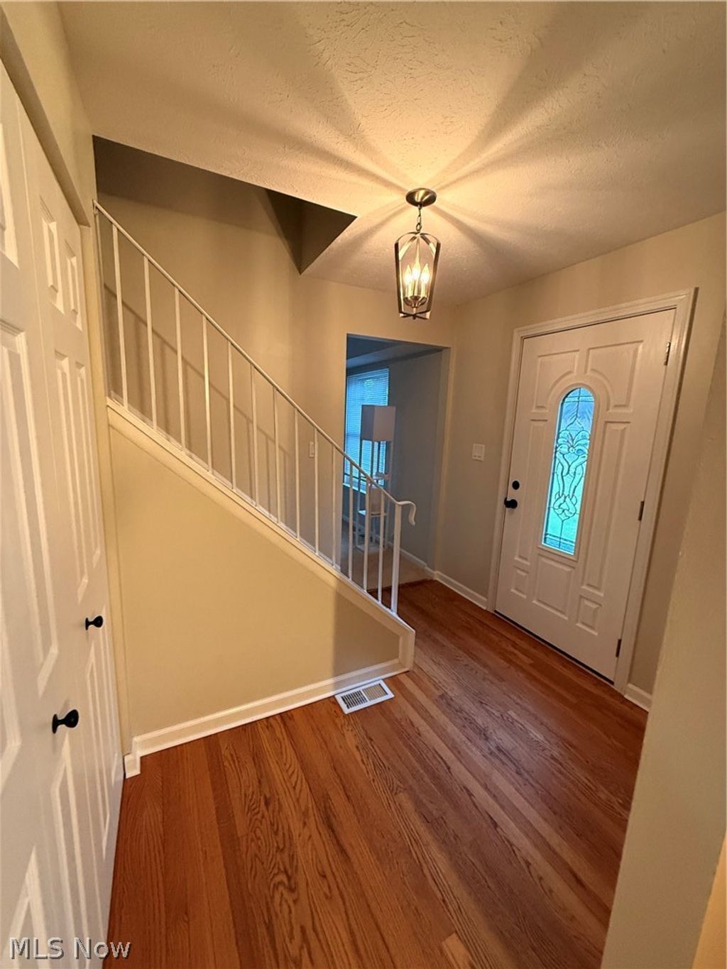 Photo of 8552 Usher Road, Olmsted Township, OH 44138 (MLS # 5197305)