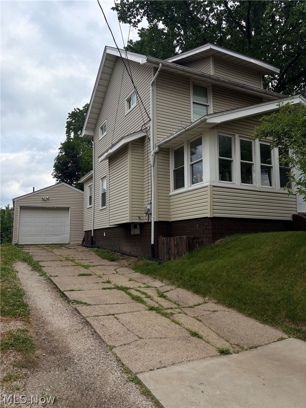 Photo of 2815 11th Street SW, Canton, OH 44710 (MLS # 5219072)