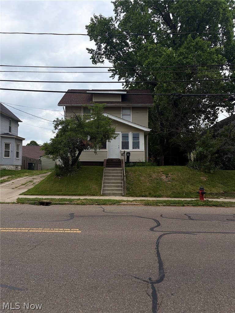 Photo of 2815 11th Street SW, Canton, OH 44710 (MLS # 5219072)