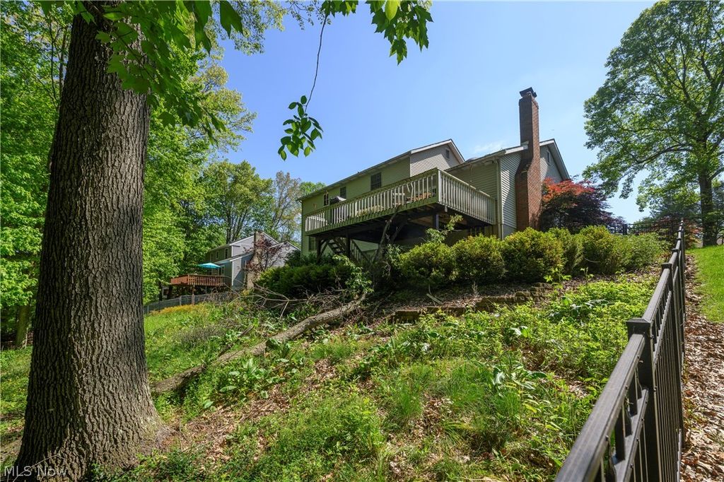 Photo of 374 Silver Ridge Drive, Copley, OH 44321 (MLS # 5211404)