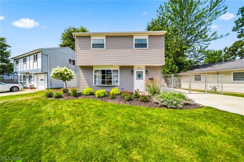 Homes For Sale - 37377 Green Drive<br/> Lake County, Eastlake, OH 44095