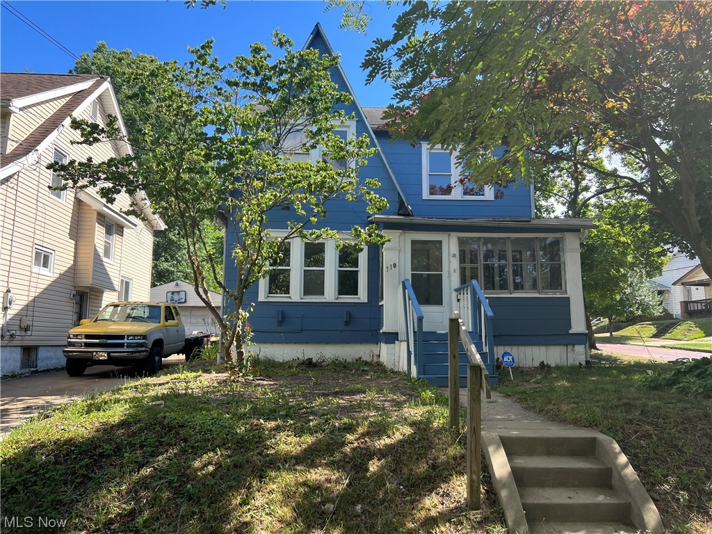 Two story colonial in Kenmore. Close to expressways. Detached garage. Three bedrooms and full bath upstairs. Newer furnace.