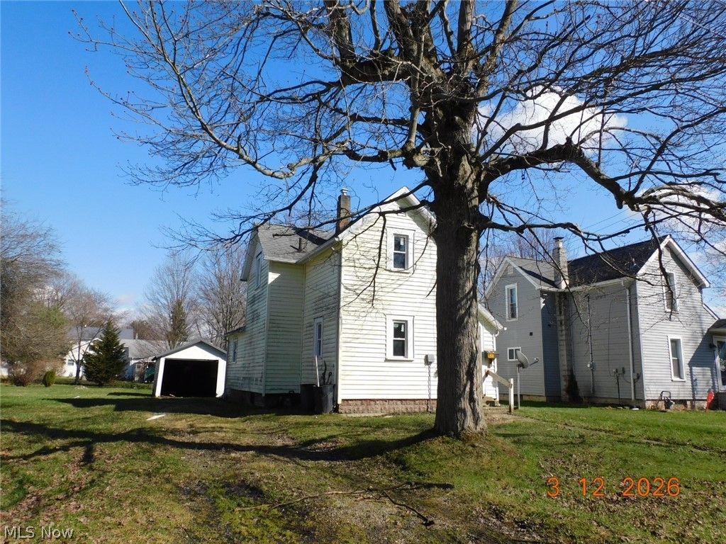 Photo of 522 Shackson Street, Conneaut, OH 44030 (MLS # 5198414)