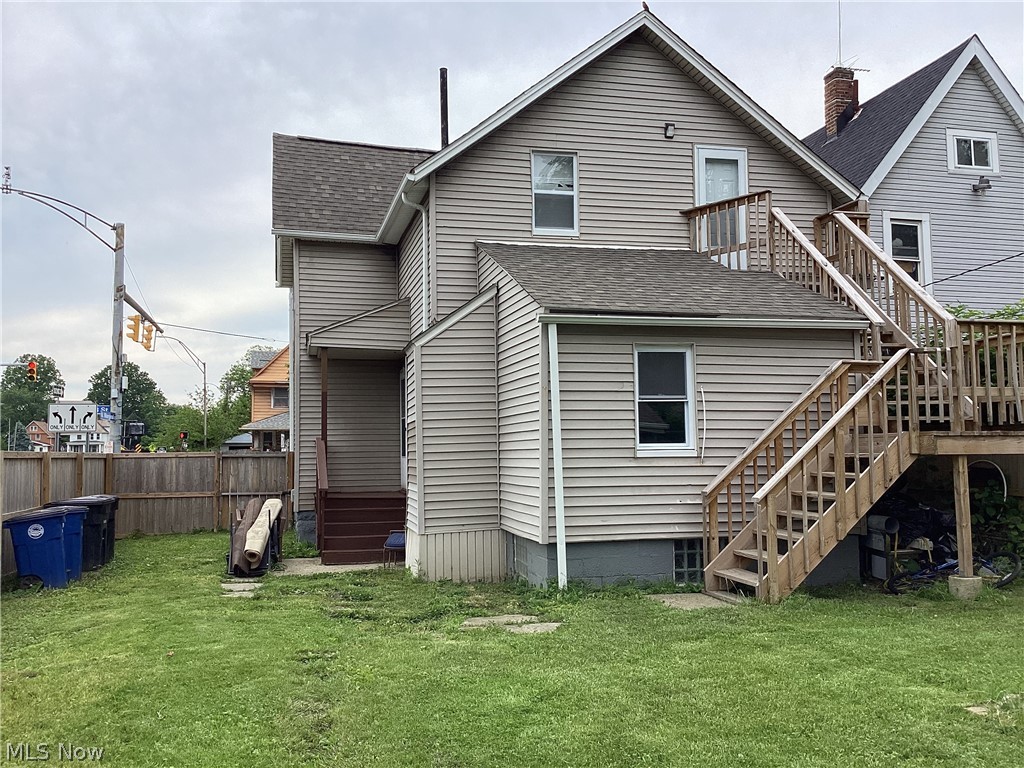 2233 W 98th