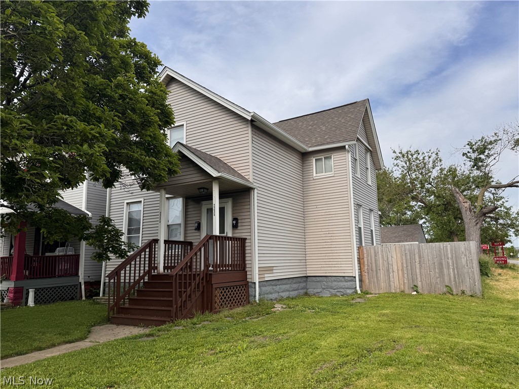 2233 W 98th