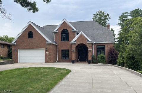 Single Family Residence in Independence OH 6107 Hillside Road.jpg