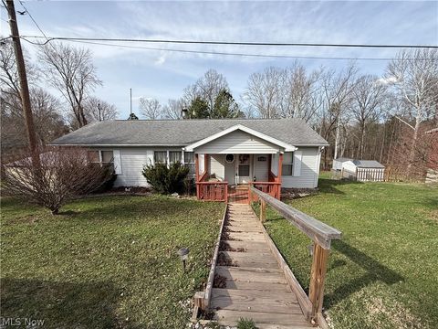 Homes For Sale - 1129 Oak Grove Road<br/> Pleasants County, Waverly, WV 26184