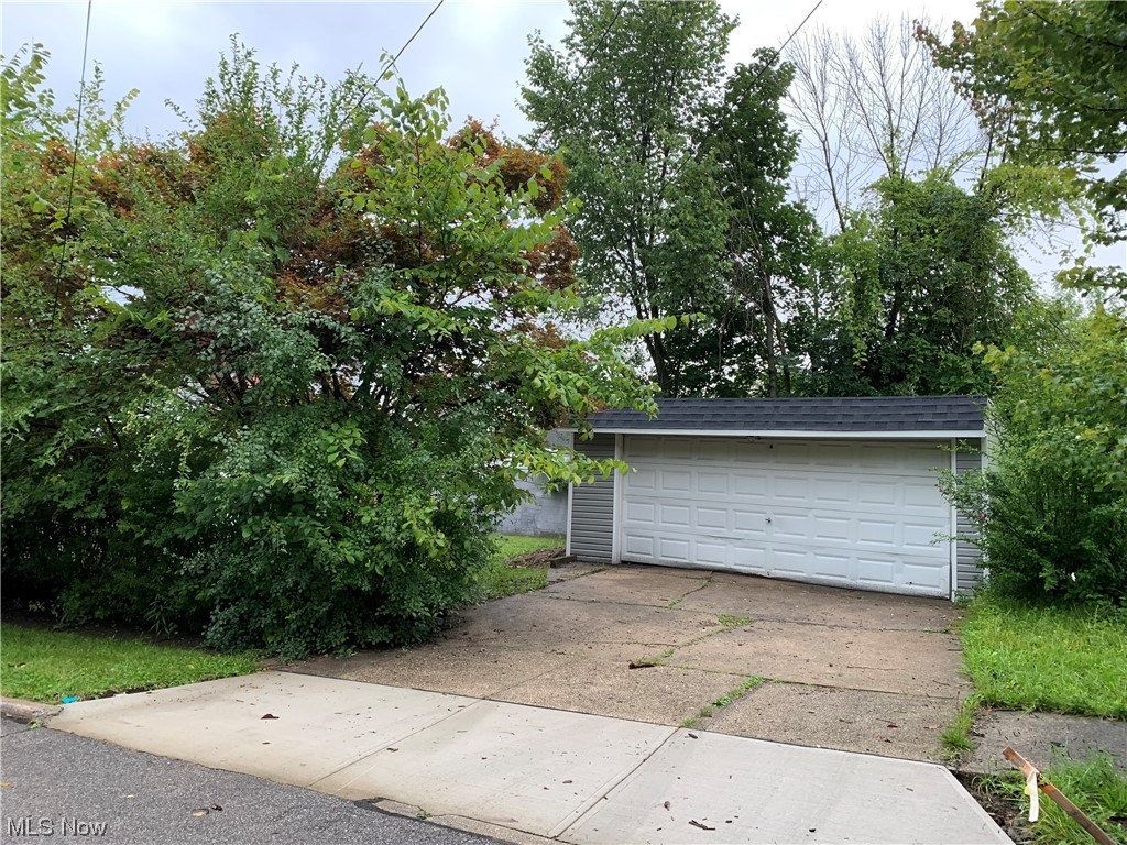 Lee Homes - Residential