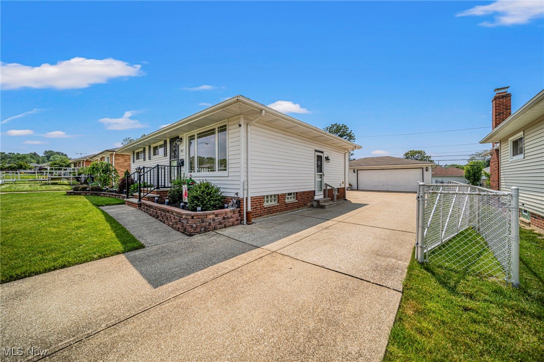 1844 Ridgeview Drive