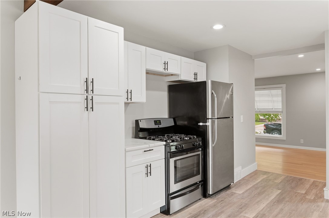 4353 W 182nd Street