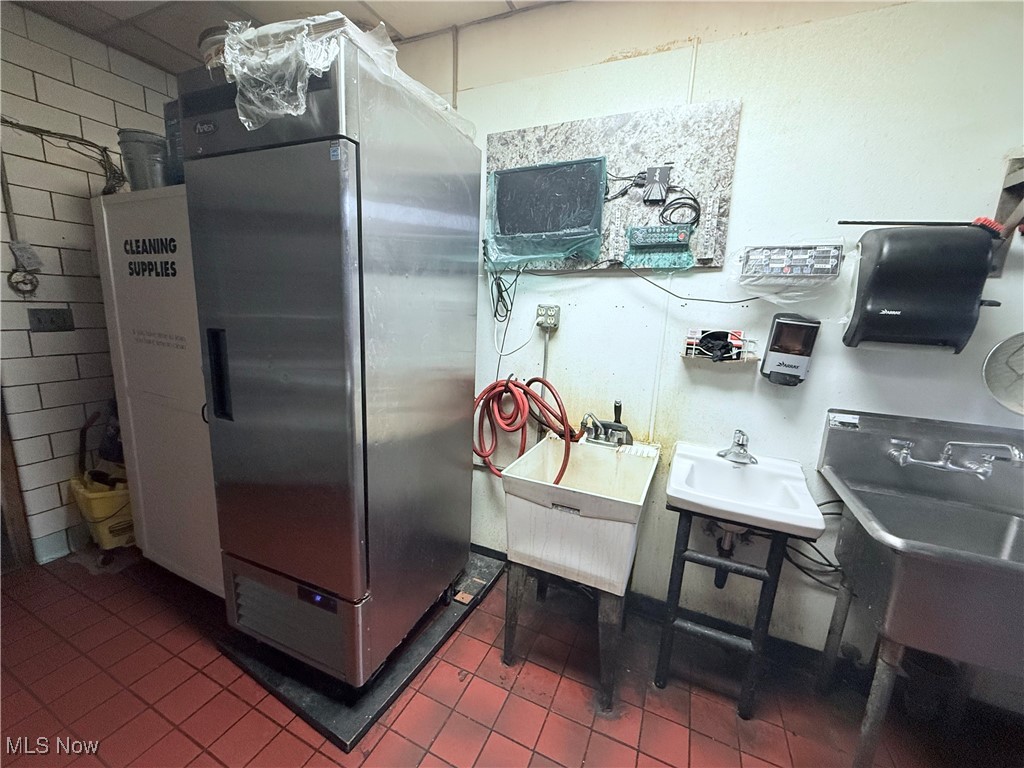 City/Massillon - Commercial Sale