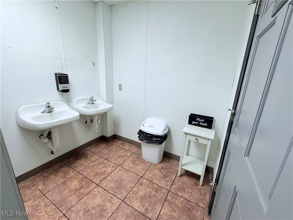 City/Massillon - Commercial Sale