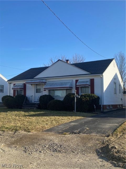 Single Family Residence in Cleveland OH 18604 Restor Avenue.jpg