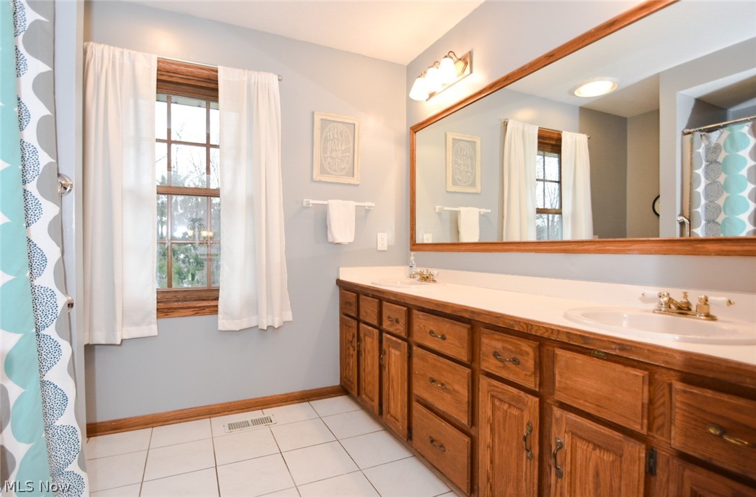 Foxchase Hills - Residential