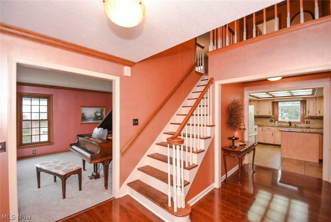 Foxchase Hills - Residential