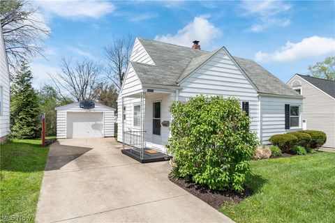 Tiny photo for 2342 25th Street, Cuyahoga Falls, OH 44223 (MLS # 5202845)