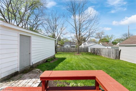 Tiny photo for 2342 25th Street, Cuyahoga Falls, OH 44223 (MLS # 5202845)