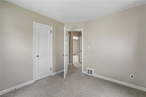 Tiny photo for 2342 25th Street, Cuyahoga Falls, OH 44223 (MLS # 5202845)