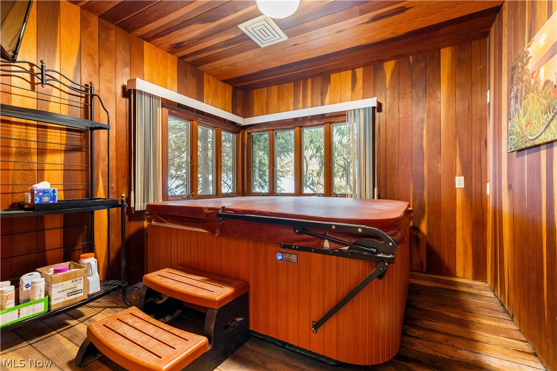 Atwood Lake - Residential