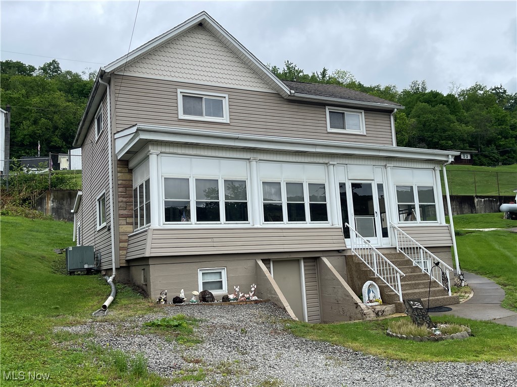 455 Smithfield Street, Dillonvale, Ohio image 1