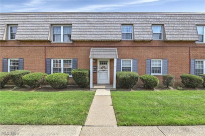 2793 Pease Drive C303 Rocky River OH 44116