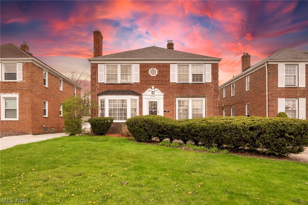 Photo of 13570 Cedar Road, University Heights, OH 44118 (MLS # 5200581)