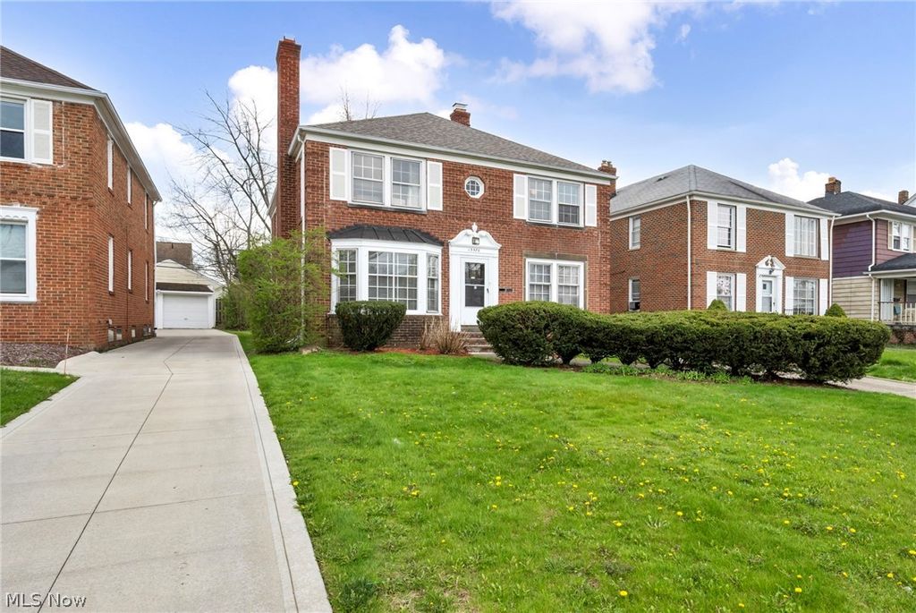 Photo of 13570 Cedar Road, University Heights, OH 44118 (MLS # 5200581)