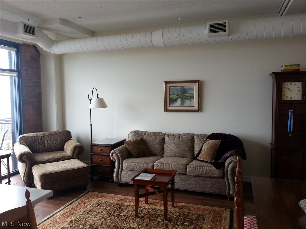 Chesapeake Lofts Condo - Residential
