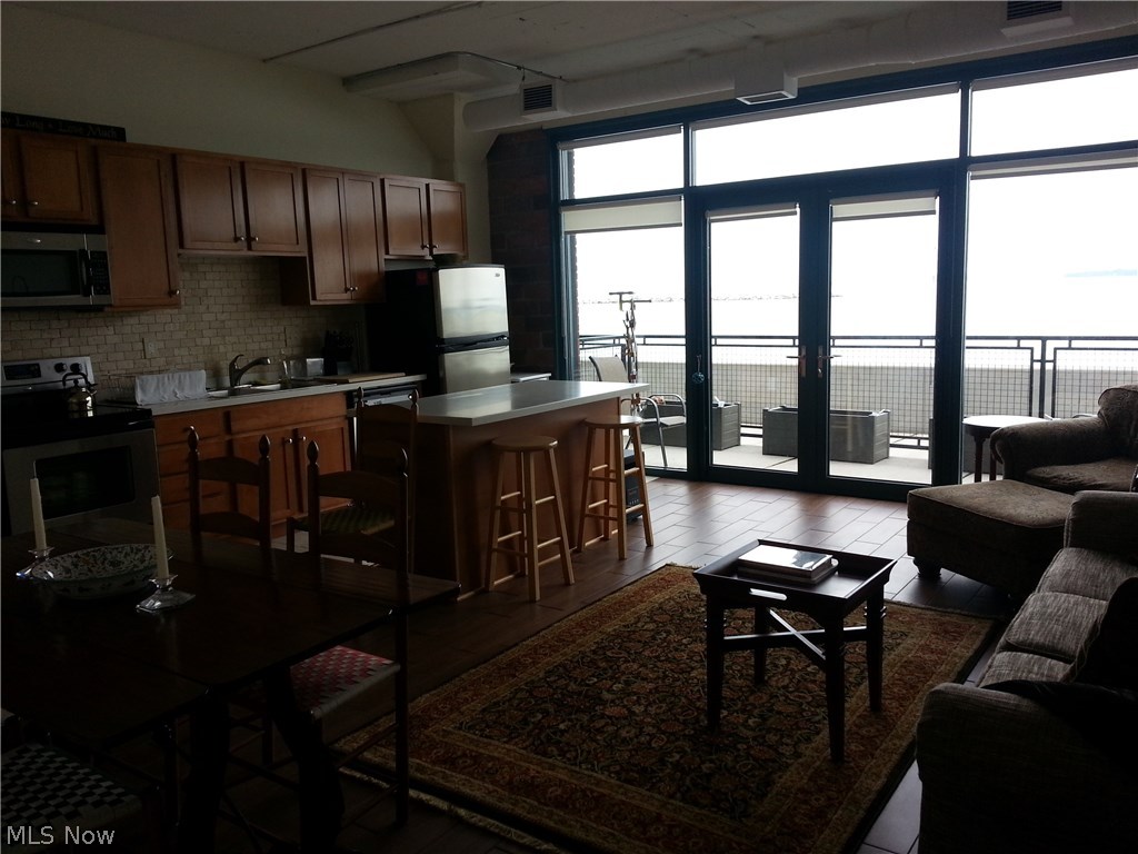 Chesapeake Lofts Condo - Residential