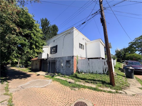 Photo of 1396 Euclid Rear Avenue, Steubenville, OH 43952 (MLS # 5257085)