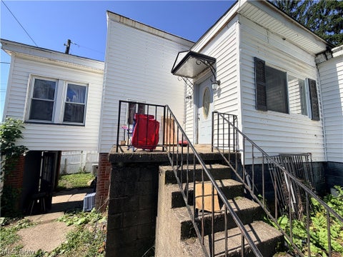 Tiny photo for 1396 Euclid Rear Avenue, Steubenville, OH 43952 (MLS # 5257085)