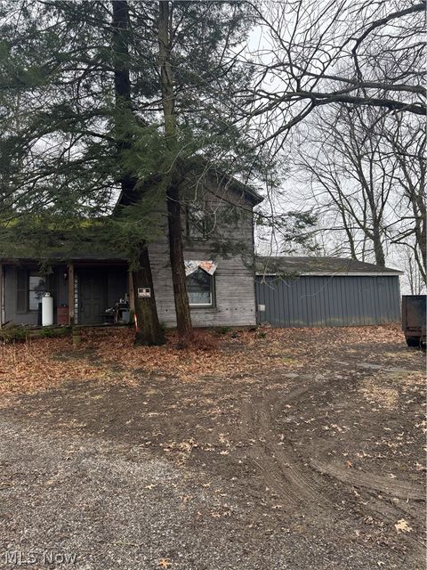 Homes For Sale - 14665 W Akron Canfield Road<br/> Berlin Center, OH 44401