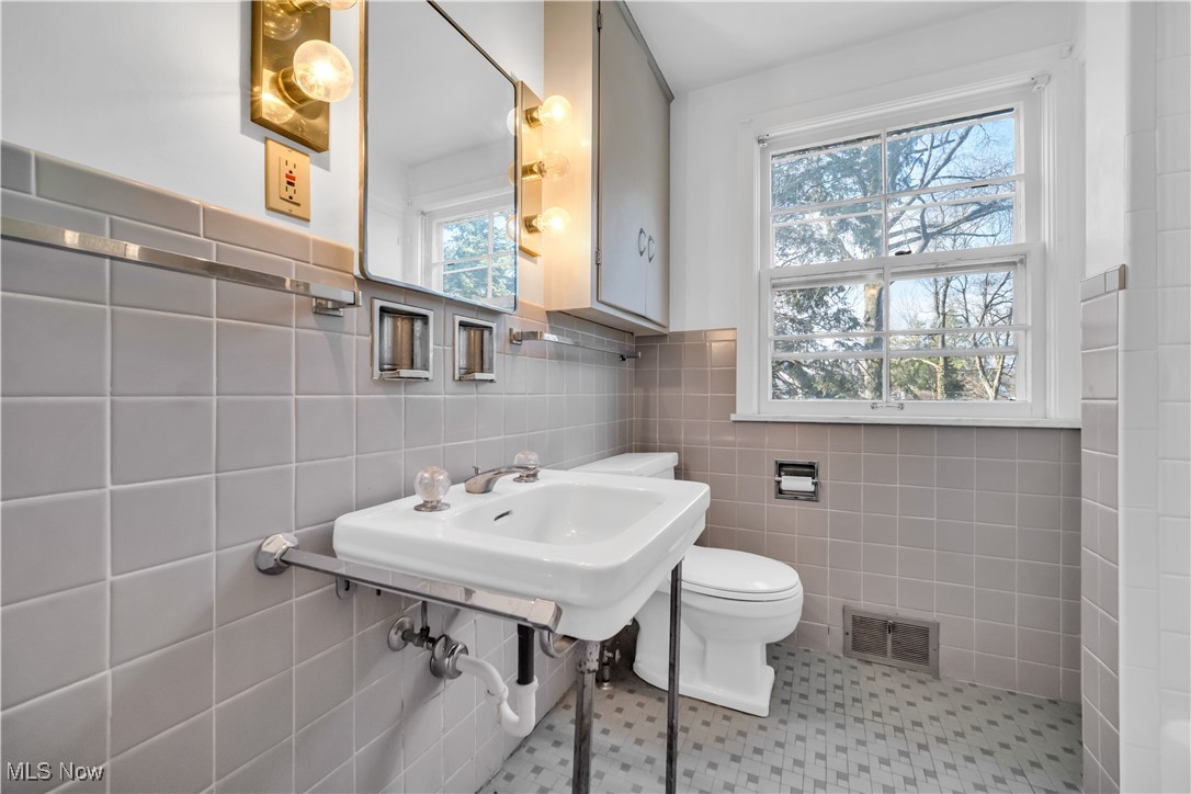 2272 Mount Vernon Boulevard, East Cleveland, Ohio image 14