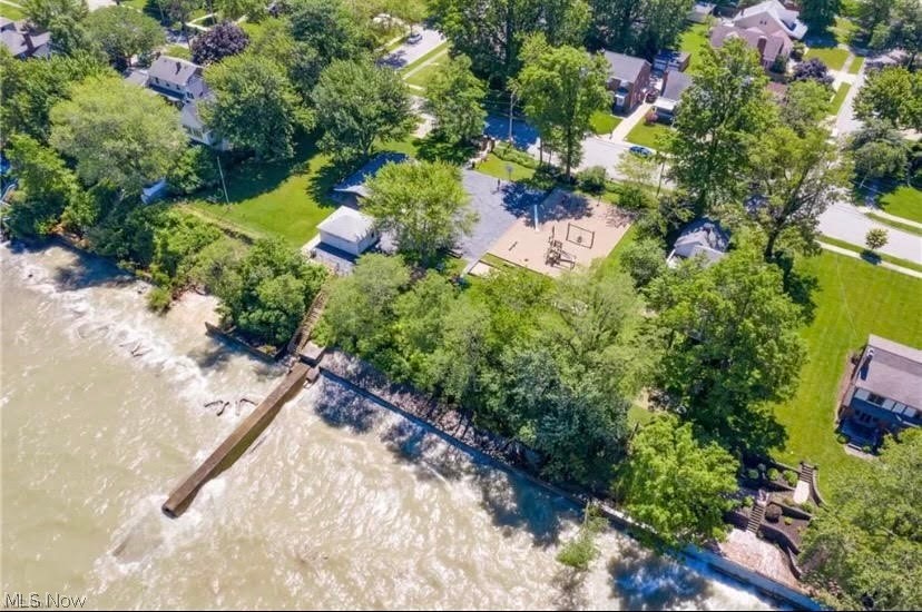 Utopia Beach - Residential