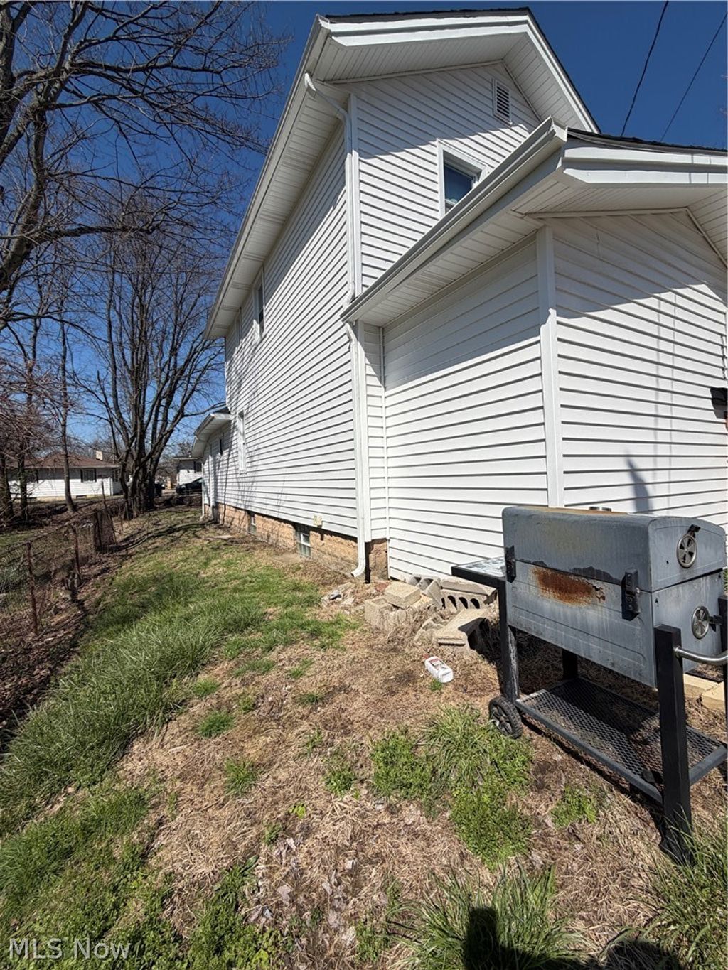 Photo of 1213 Smithfarm Avenue, Akron, OH 44305 (MLS # 5207948)