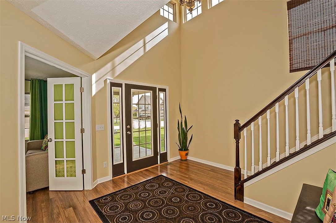 Lake Breeze Condo Ph 03 - Residential