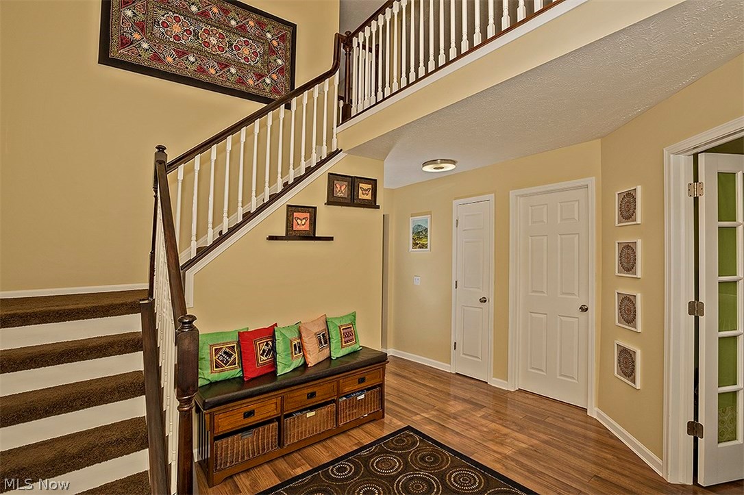 Lake Breeze Condo Ph 03 - Residential