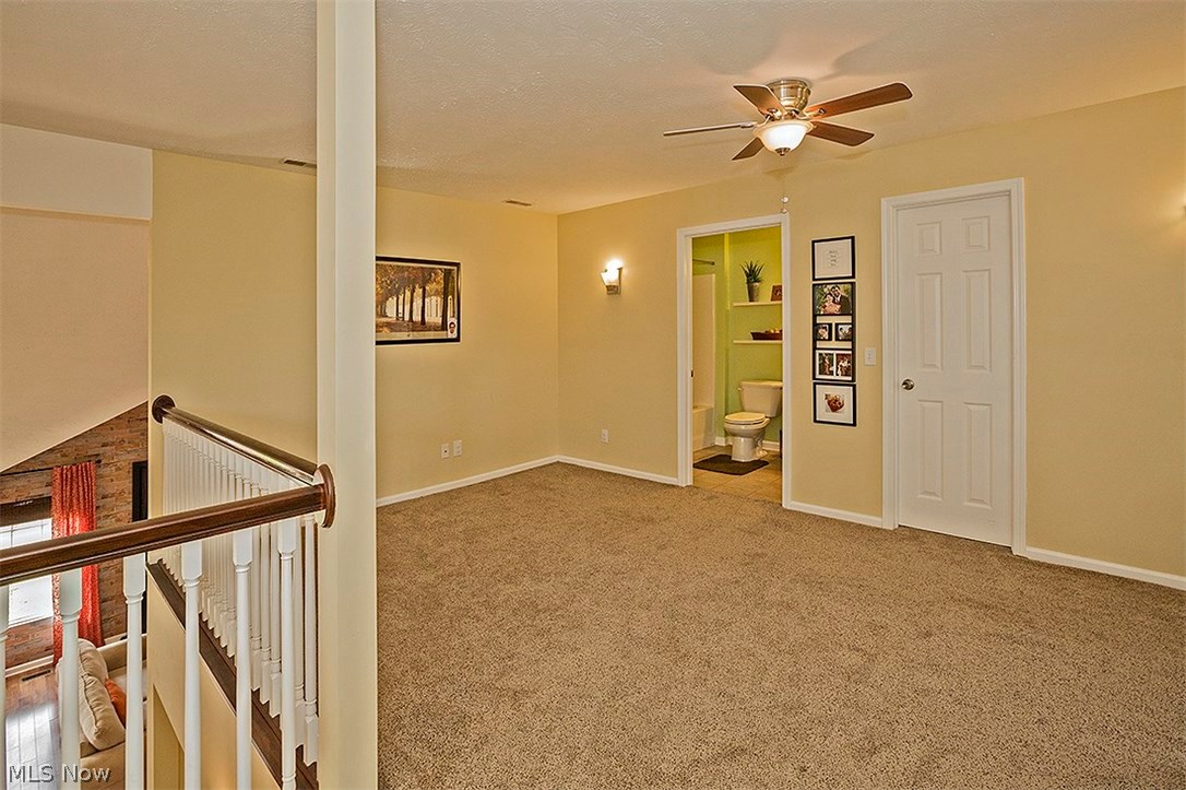 Lake Breeze Condo Ph 03 - Residential