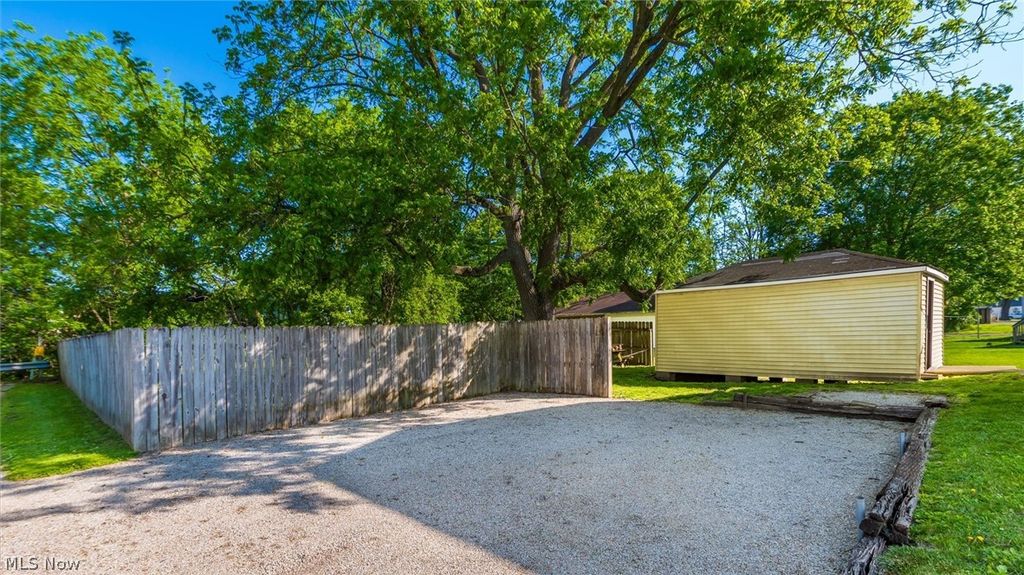 Photo of 113 E 2nd Street, Hebron, OH 43025 (MLS # 5211782)
