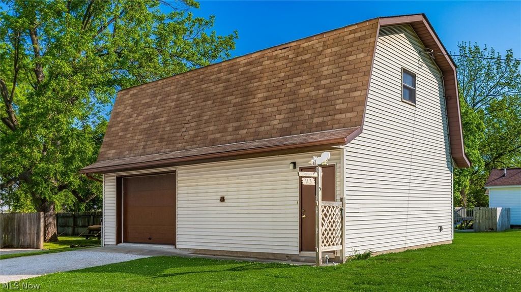 Photo of 113 E 2nd Street, Hebron, OH 43025 (MLS # 5211782)