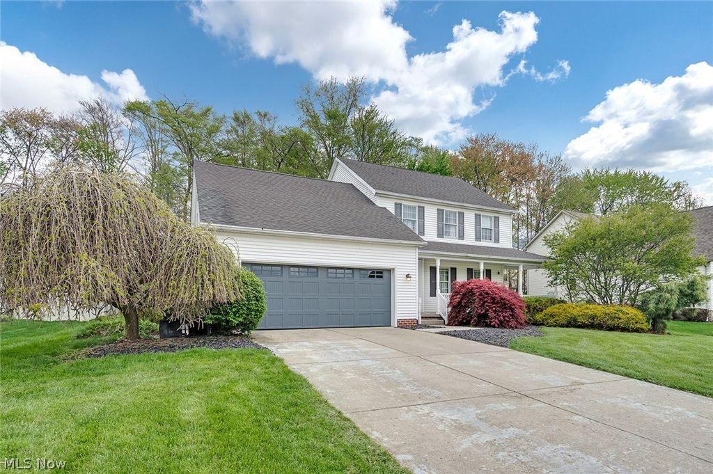Photo of 864 Mayfield Drive, Boardman, OH 44512 (MLS # 5209881)