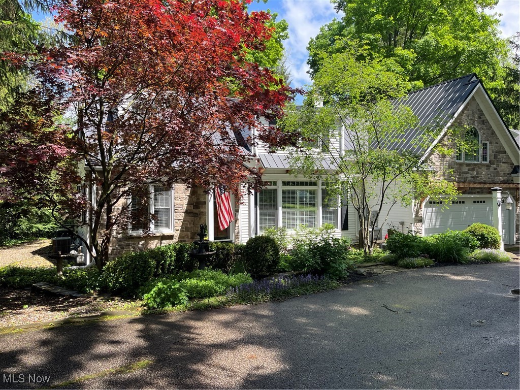8330 Lucerne Drive, Chagrin Falls, Ohio image 1